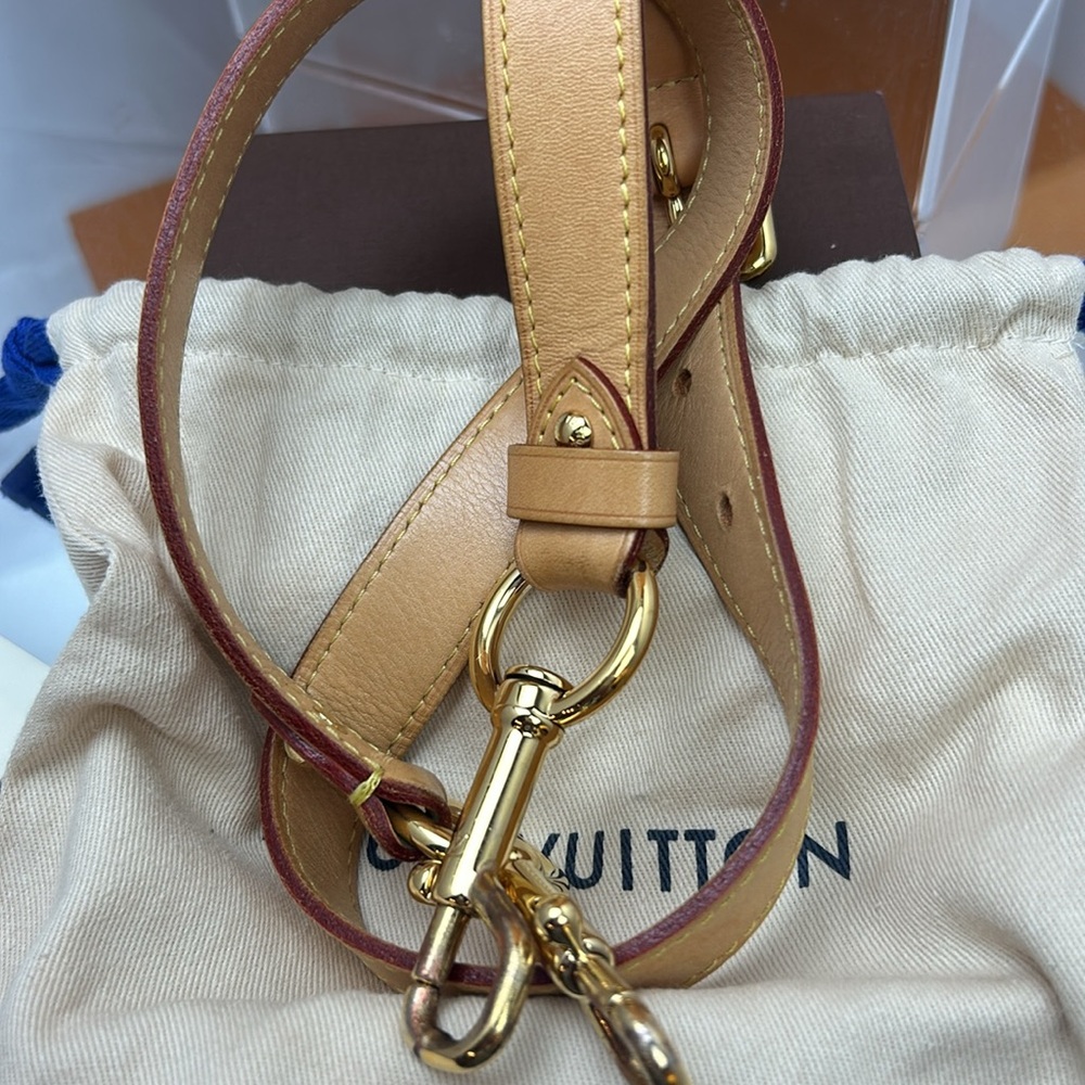 Authentic Louis Vuitton Keepall Bandouliere Leather strap SKS1490